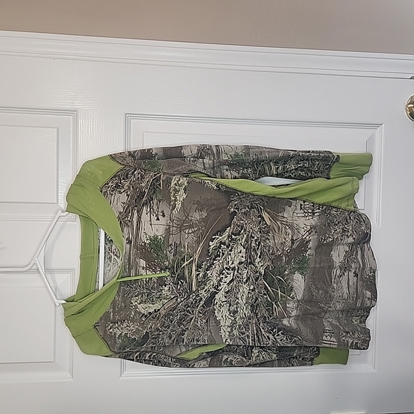 Green and Brown Hoodie Style Sweatshirt with Long Sleeves - Picture 2 of 3